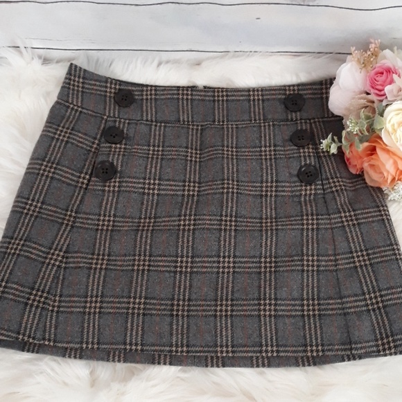 GAP Dresses & Skirts - ♥️ 5/$25 Fully lined wool blend skirt size 6